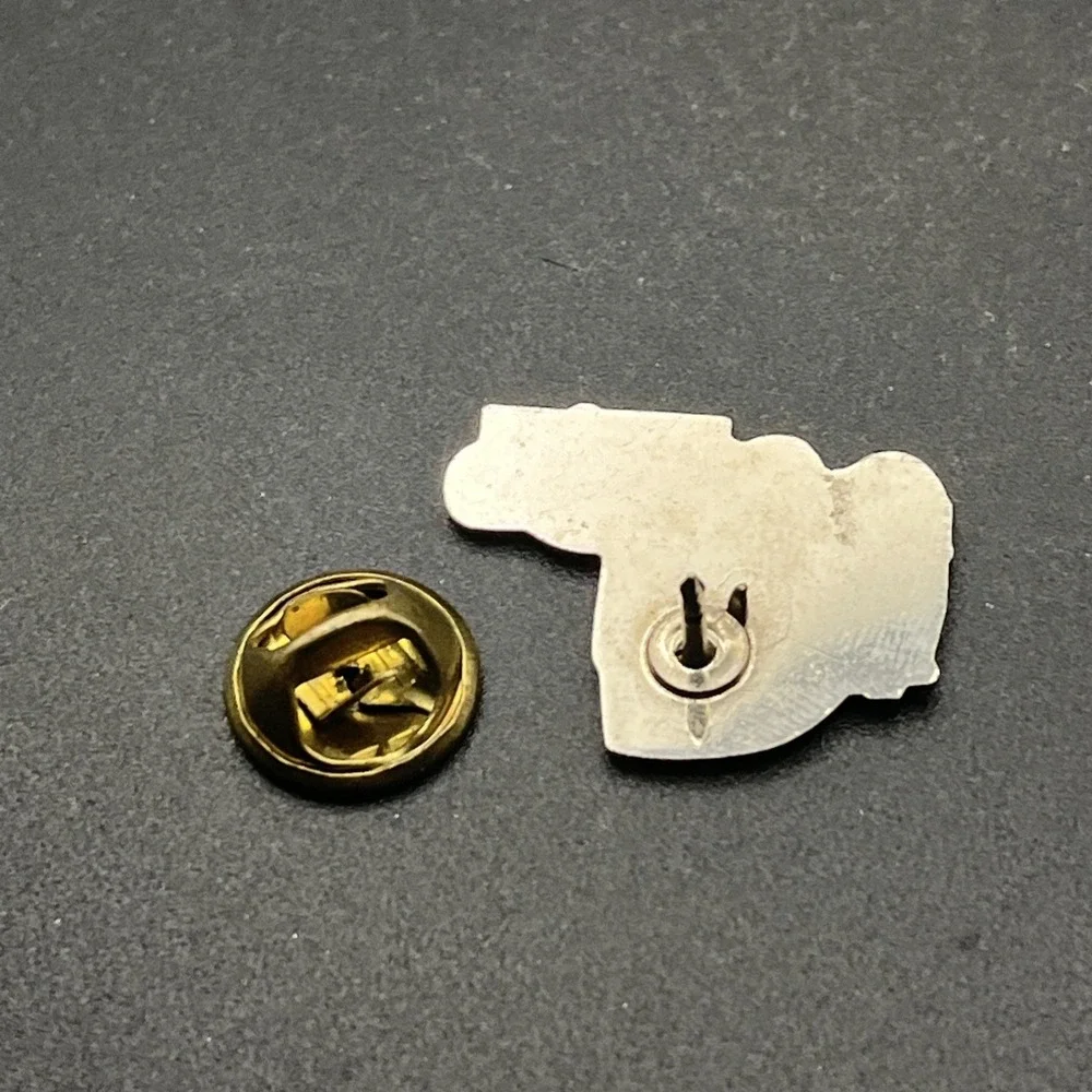 Freightliner Semi Truck‎ Lapel Hat Pin